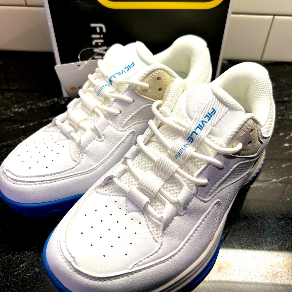 NEW In Box Unisex FitVille Amadeus Wide Width Court Shoes 8 Women and 6.5 Men